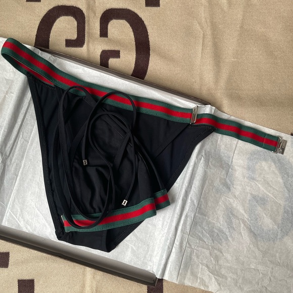 LAST DAY! AUTHENTIC GUCCI TWO PIECE VINTAGE BLACK BIKINI WITH WEB ACCENT - Picture 10 of 10